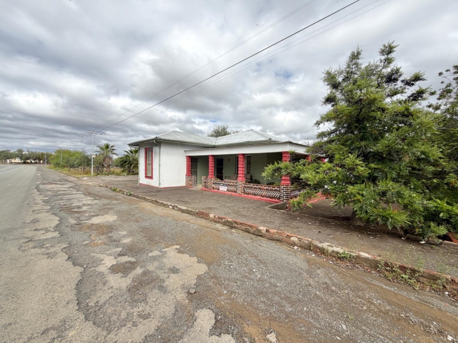 4 Bedroom Property for Sale in Merweville Western Cape